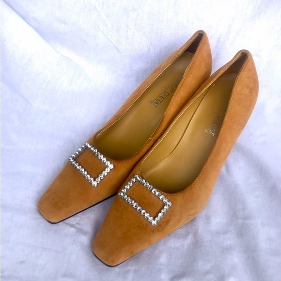 Vintage Velvet Buttercup Coup D’Etat Pumps - Picture 2 of 6